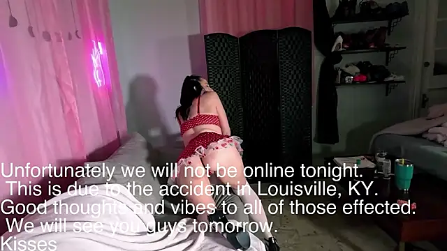 Snapshot of RhiCon chatting on November 5, 4:12 am RhiCon online show from November 5, 4:12 am