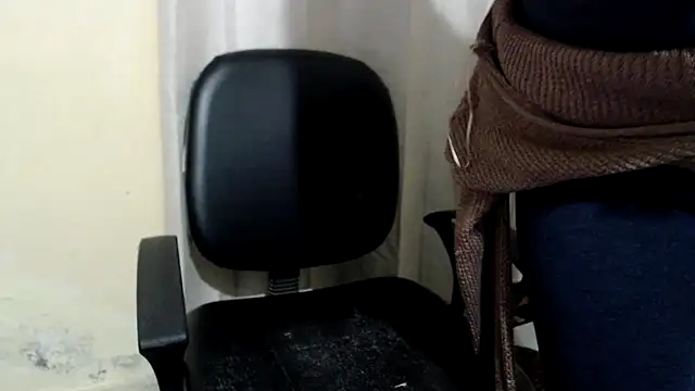 Snapshot of HOT_CHILLY chatting on February 25, 11:19 am HOT CHILLY online show from February 25, 11:19 am