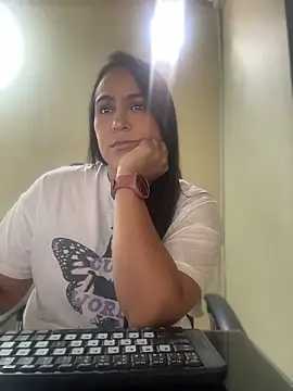 kendall 52 online show from April 11, 3:49 pm