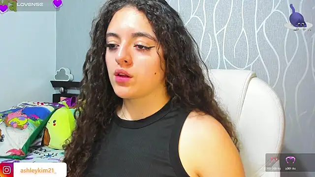 Snapshot of AshleyKim_ chatting on November 22, 12:31 am AshleyKim online show from November 22, 12:31 am