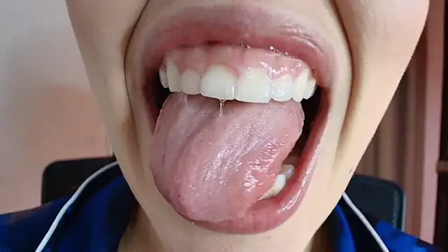 lisbet21x online show from April 7, 9:48 pm