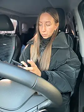 Snapshot of EvaCatt chatting on December 21, 5:36 am EvaCatt online show from December 21, 5:36 am