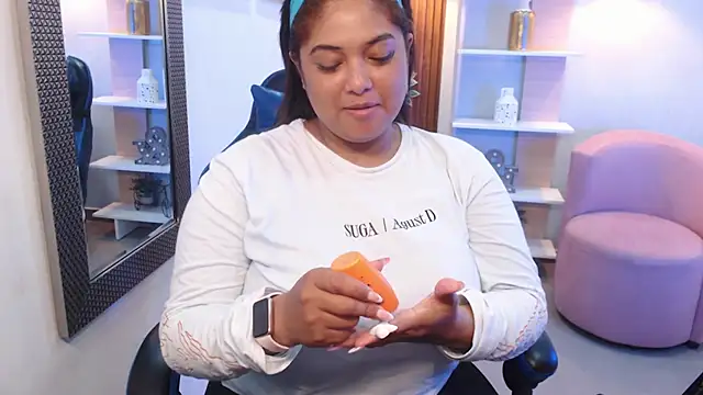 Snapshot of Kenya--Buhle chatting on September 13, 11:10 am Kenya--Buhle online show from September 13, 11:10 am