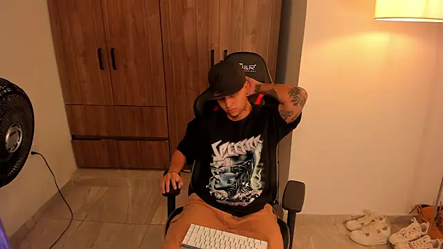 Jake simons online show from January 14, 9:59 am