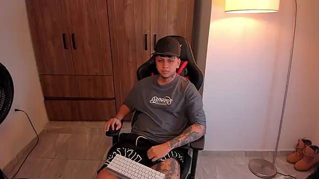 Jake simons online show from February 4, 11:16 am