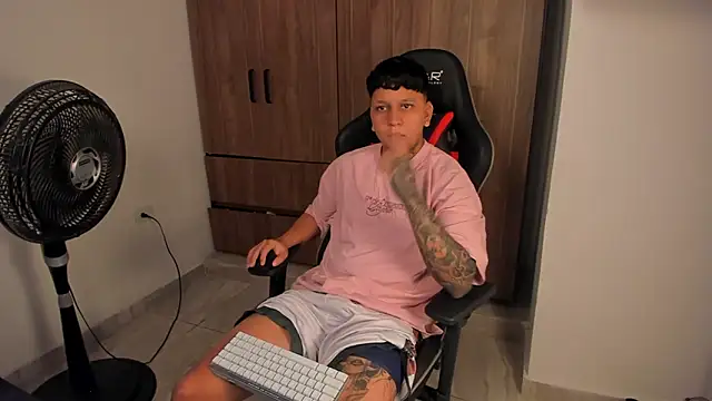 Jake simons online show from March 30, 10:00 pm