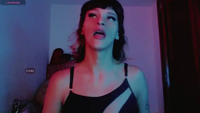 Snapshot of Summer_XO chatting on December 20, 3:14 am Summer XO online show from December 20, 3:14 am