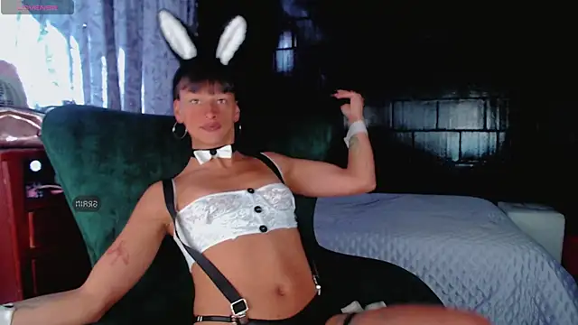 Snapshot of Summer_XO chatting on December 2, 3:18 pm Summer XO online show from December 2, 3:18 pm