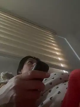 andreaisis2 online show from February 5, 6:26 pm