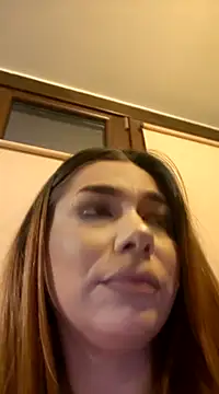 Snapshot of Ella_sweety chatting on February 16, 12:41 am Ella sweety online show from February 16, 12:41 am