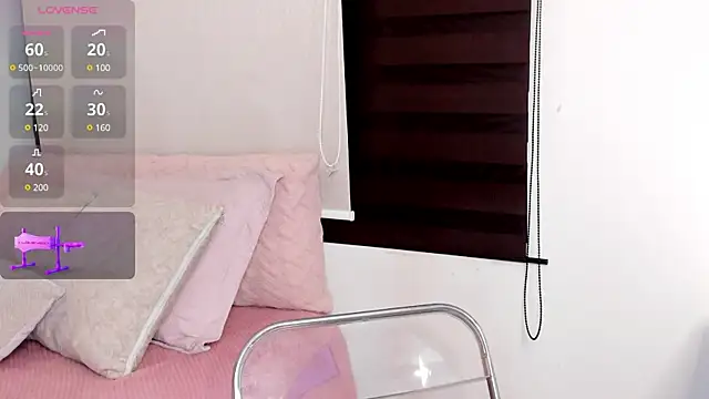 Snapshot of Alexxandra_12 chatting on February 11, 9:31 am Alexxandra 12 online show from February 11, 9:31 am