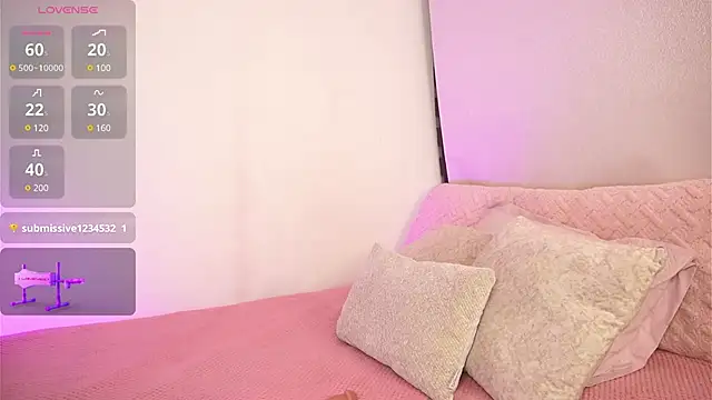 Snapshot of Alexxandra_12 chatting on March 8, 8:33 am Alexxandra 12 online show from March 8, 8:33 am
