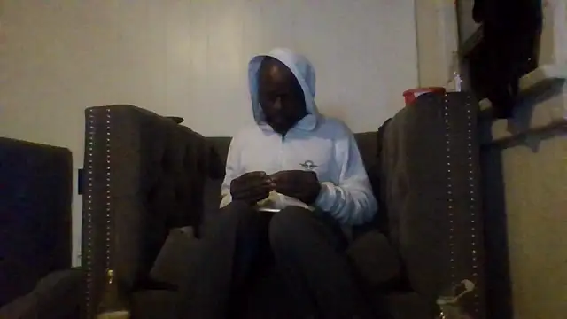 Snapshot of Daddy_hook chatting on December 17, 4:29 am Daddy hook online show from December 17, 4:29 am