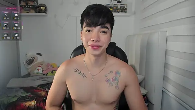 santy7v7 online show from March 20, 1:05 pm