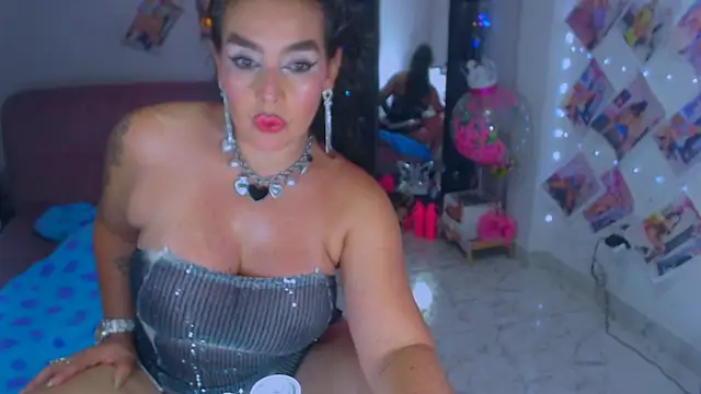Snapshot of sweet_vanessa_22 chatting on September 19, 9:48 pm sweet vanessa 22 online show from September 19, 9:48 pm