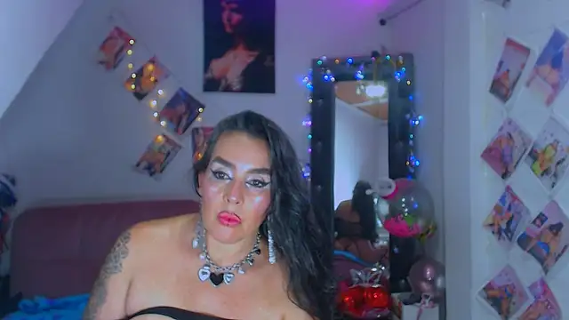 sweet vanessa 22 online show from February 13, 4:08 am