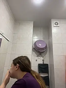 DienkaGreen online show from February 8, 9:34 am