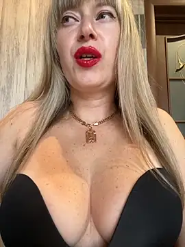 Snapshot of Kittenforyou chatting on November 14, 12:37 pm Kittenforyou online show from November 14, 12:37 pm