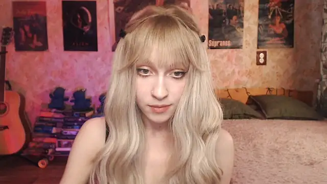Friendly Ellie online show from March 13, 3:22 am