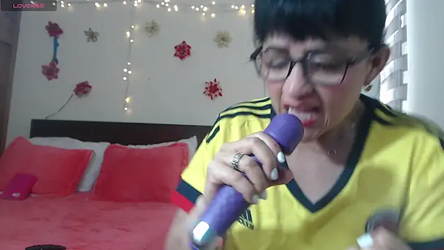 Snapshot of ISABEEL_SOFIA01 chatting on March 20, 9:46 pm ISABEEL SOFIA01 online show from March 20, 9:46 pm