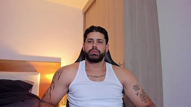 Justyn Torres online show from March 10, 9:18 pm