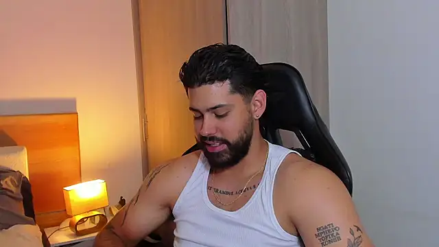 Justyn Torres online show from March 13, 5:39 pm