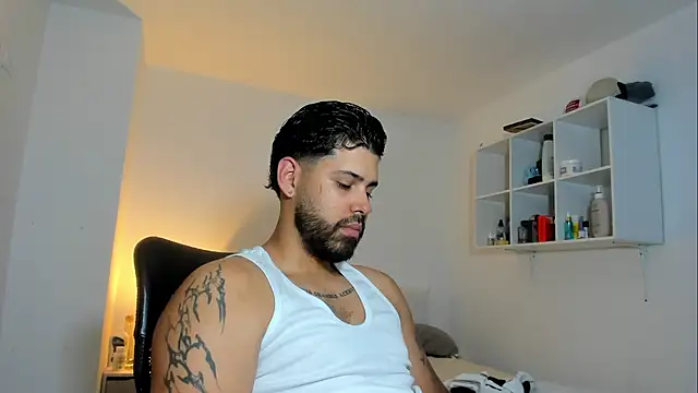 Justyn Torres online show from March 26, 11:05 am