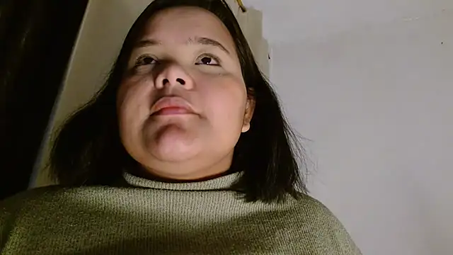 Snapshot of sexychubby___ chatting on December 6, 5:42 am sexychubby    online show from December 6, 5:42 am