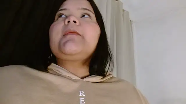 Snapshot of sexychubby___ chatting on January 4, 4:32 pm sexychubby    online show from January 4, 4:32 pm