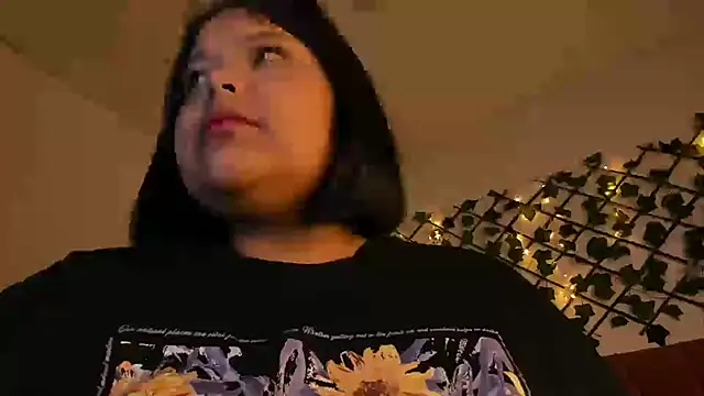 Snapshot of sexychubby___ chatting on February 23, 10:49 am sexychubby    online show from February 23, 10:49 am