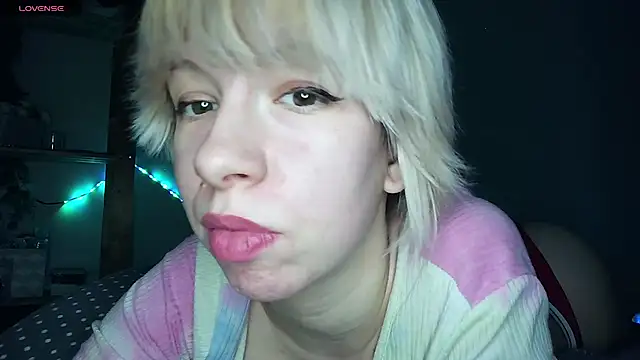 cruellagoth666 online show from December 10, 7:00 pm