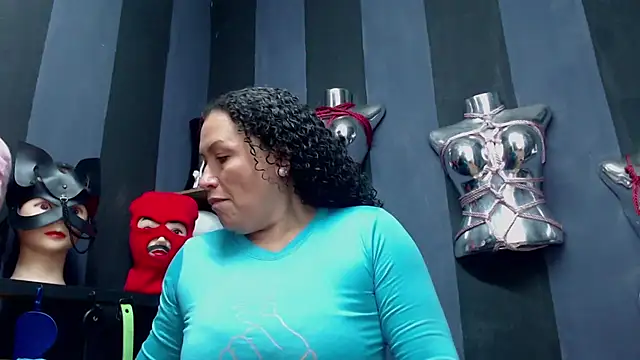 Snapshot of ADELHEY_RAN chatting on December 10, 1:00 pm ADELHEY RAN online show from December 10, 1:00 pm