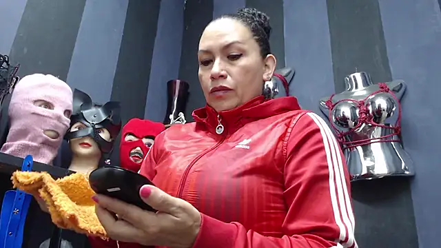 Snapshot of ADELHEY_RAN chatting on December 18, 12:40 pm ADELHEY RAN online show from December 18, 12:40 pm