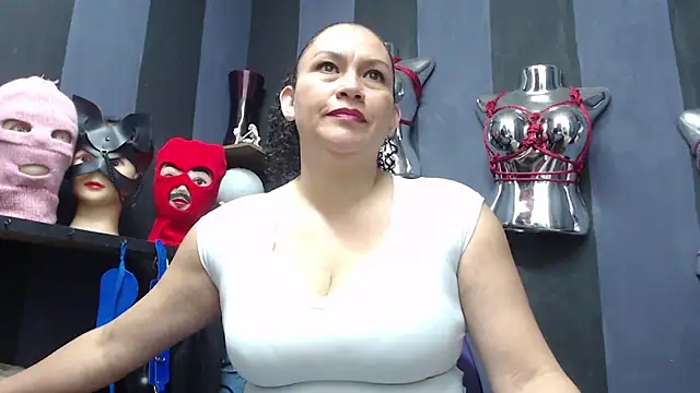 Snapshot of ADELHEY_RAN chatting on December 19, 7:29 pm ADELHEY RAN online show from December 19, 7:29 pm