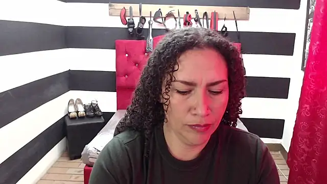 Snapshot of ADELHEY_RAN chatting on February 6, 7:07 pm ADELHEY RAN online show from February 6, 7:07 pm