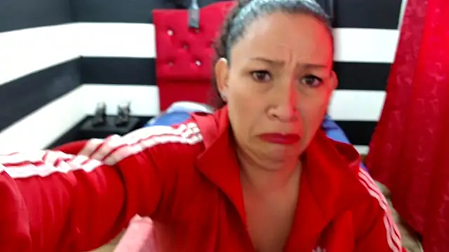 Snapshot of ADELHEY_RAN chatting on March 7, 1:29 pm ADELHEY RAN online show from March 7, 1:29 pm