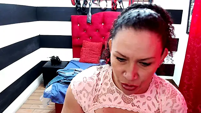 Snapshot of ADELHEY_RAN chatting on March 10, 1:10 pm ADELHEY RAN online show from March 10, 1:10 pm