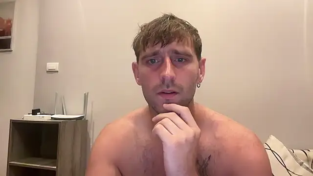 lukegunn online show from June 5, 12:39 am