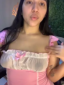 Snapshot of Amandanauty chatting on November 3, 7:26 pm Amandanauty online show from November 3, 7:26 pm