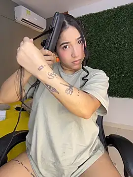 Snapshot of Amandanauty chatting on December 14, 7:25 am Amandanauty online show from December 14, 7:25 am