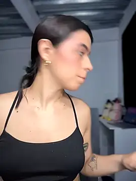 Snapshot of IvySanders1 chatting on December 1, 10:04 pm IvySanders1 online show from December 1, 10:04 pm