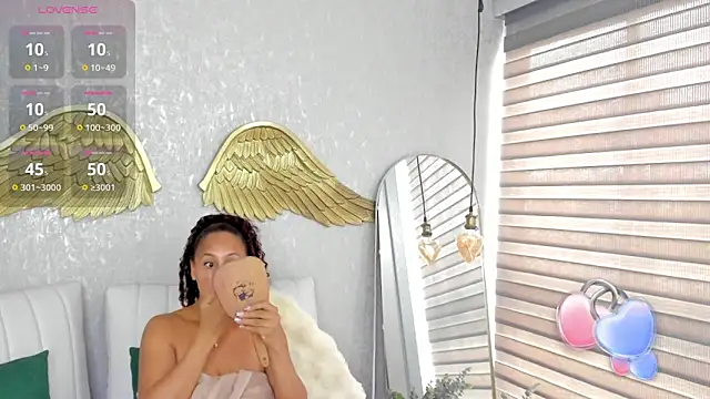 Snapshot of EmmaFerrary chatting on November 9, 2:37 pm EmmaFerrary online show from November 9, 2:37 pm