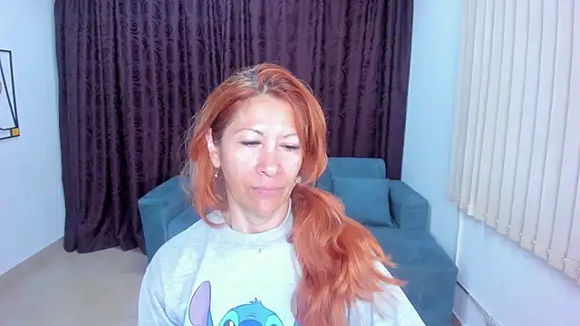 Snapshot of cintiagreyx chatting on November 3, 12:28 pm cintiagreyx online show from November 3, 12:28 pm