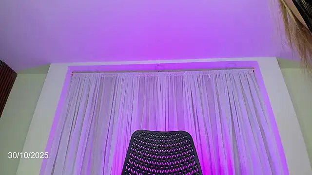 Snapshot of jaddyk_ chatting on October 30, 9:48 pm jaddyk online show from October 30, 9:48 pm