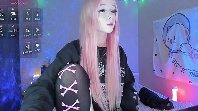 Snapshot of Misty_Shadow chatting on September 15, 7:25 pm Misty Shadow online show from September 15, 7:25 pm