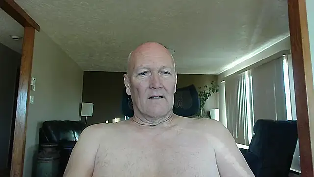 Snapshot of BasicAnt chatting on October 10, 2:38 pm BasicAnt online show from October 10, 2:38 pm