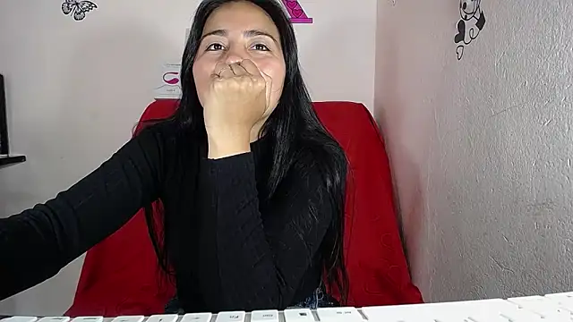 Snapshot of hanna_girl21 chatting on March 7, 7:49 pm hanna girl21 online show from March 7, 7:49 pm