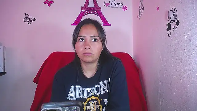 Snapshot of hanna_girl21 chatting on March 12, 7:06 pm hanna girl21 online show from March 12, 7:06 pm