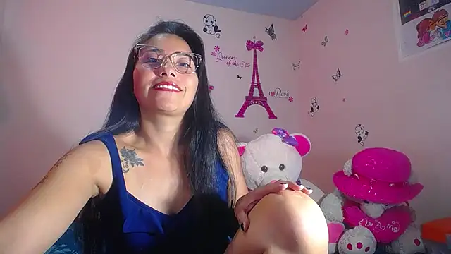 Snapshot of hanna_girl21 chatting on November 1, 10:23 pm hanna girl21 online show from November 1, 10:23 pm