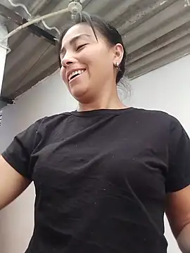 Snapshot of hanna_girl21 chatting on November 12, 7:35 pm hanna girl21 online show from November 12, 7:35 pm